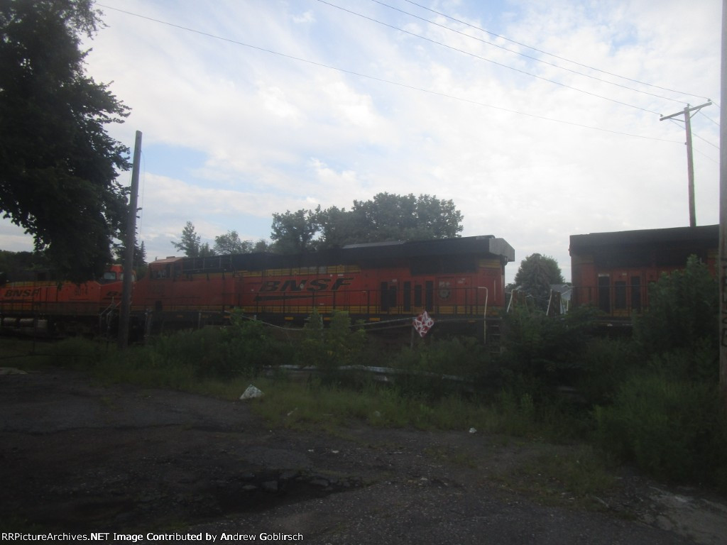 BNSF 7228